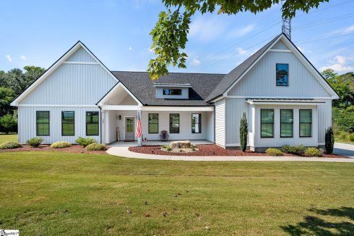 102 Stoneleigh Court