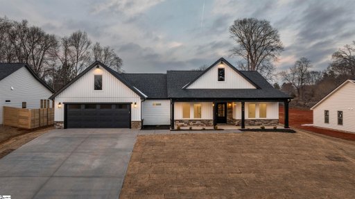1746 Fish Camp Road