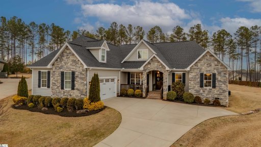 213 Kittansett Court