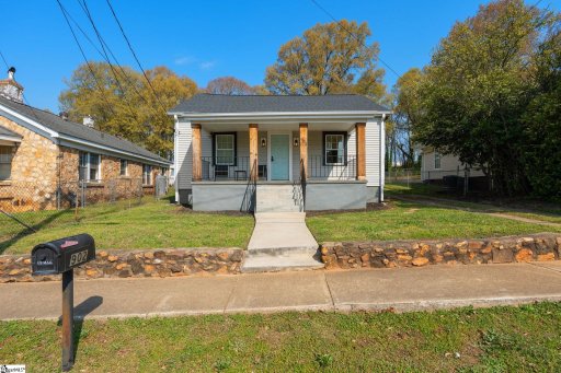 902 Green Avenue