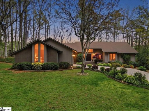 240 Stonehaven Way, Seneca