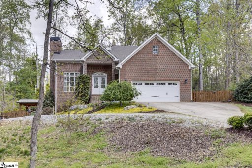 11 Eastwood Drive