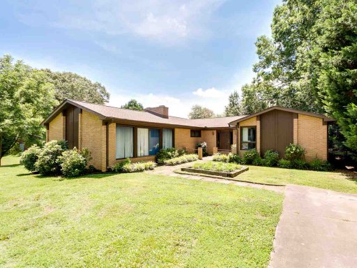 106 Hilldale Dr.