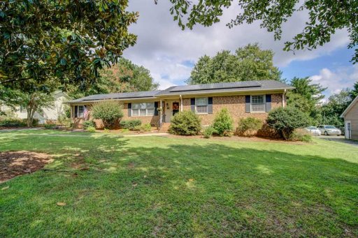 117 Churchill Avenue