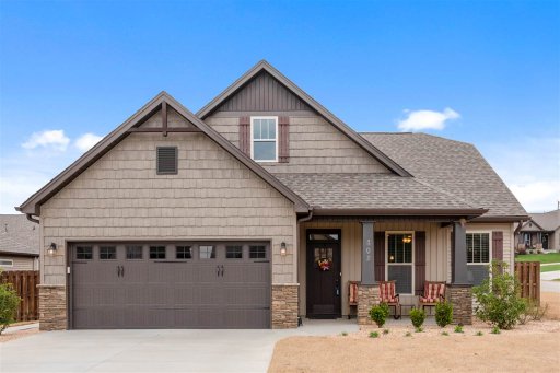 802 Lynshire Lane