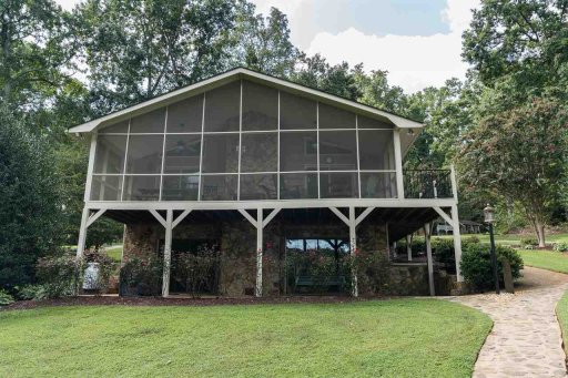120 Lake Bowen Drive