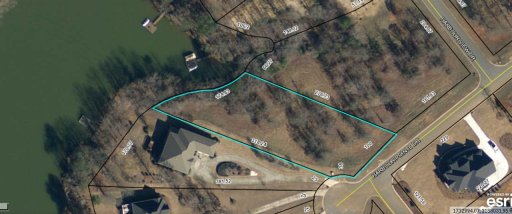 126 Harbour Pointe Dr