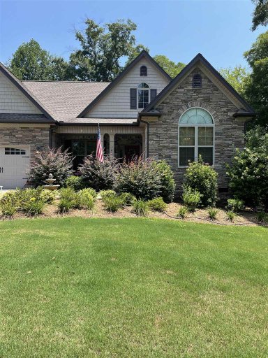 105 S Bennington Drive