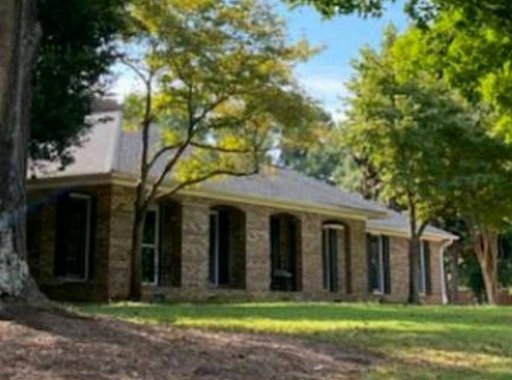 1211 Shadowood Drive