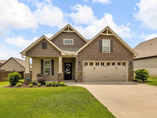 814 Lynshire Lane