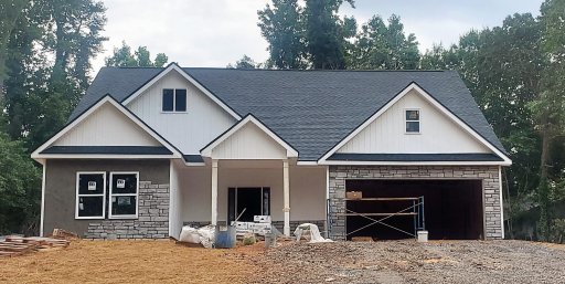 165 Lake Bowen Dr