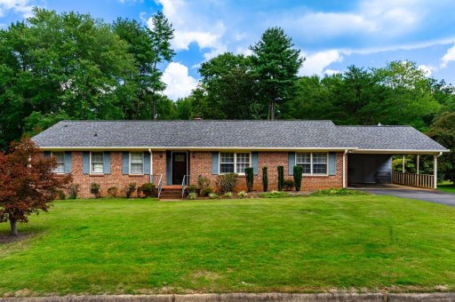 305 Holly Dr