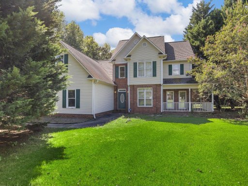 226 Hunters Pointe Drive