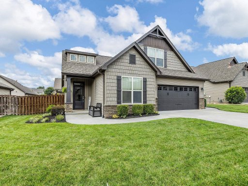 806 Lynshire Lane