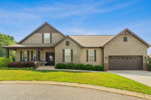 822 Lynshire Lane