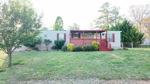 136 Caroline Avenue