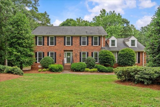 805 Laurel Bluff