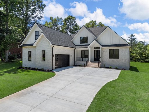 162 Clearcreek Drive