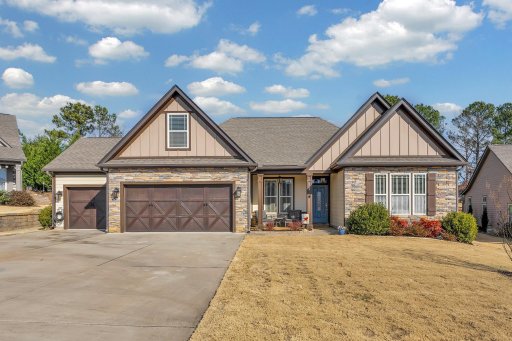 324 Holly Oaks Lane