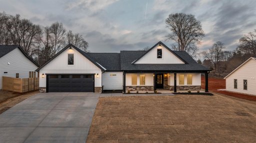 1746 Fish Camp Road