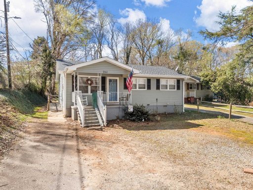 1068 Crosby Lane
