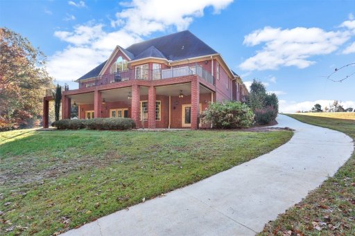 110 Topsail Drive w/covered dock