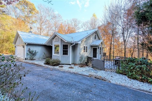 610 Pointe Wildwood Drive