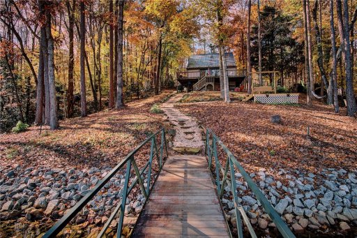 845 Armada Way