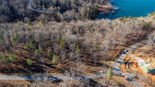 121 Squirrel Point