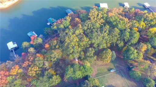 5009 Hermitage Drive