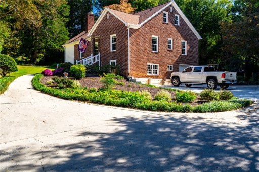 102 Mountain Laurel Drive