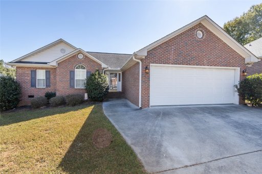10 Woodbridge Circle