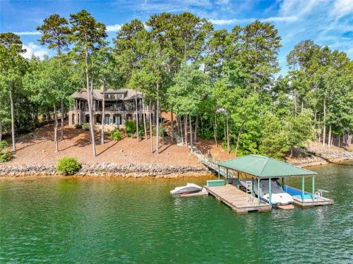 319 Greentree Court