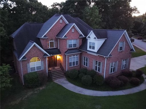 501 Red Maple Way