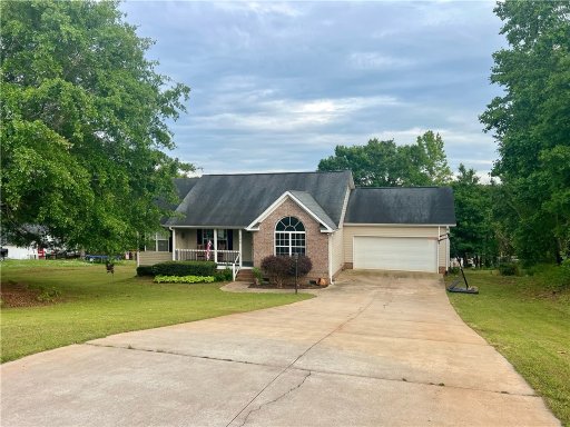 203 Shady Grove Esates
