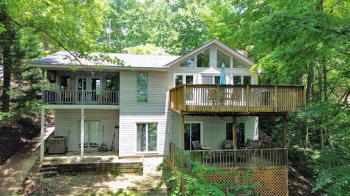 921 Rue Fleur De Lis