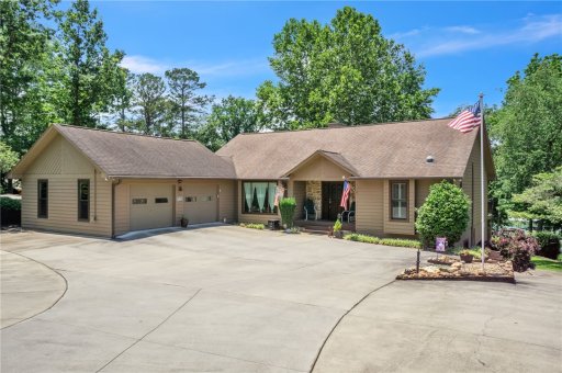 4711 Great Oaks Drive