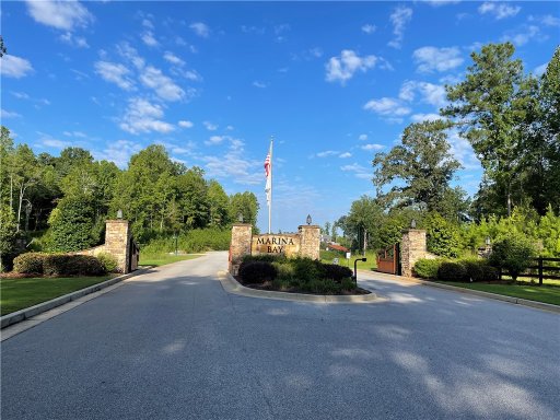 Lot 49 Keowee Cove Marina Bay interior
