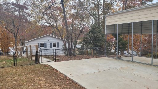 519 Lake Shore Drive