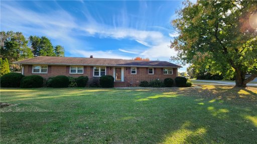 207 Stonehaven Drive