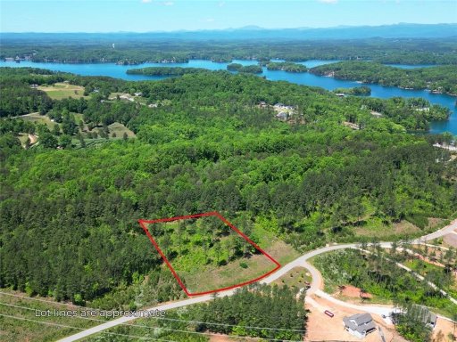 127 Coveside Lane