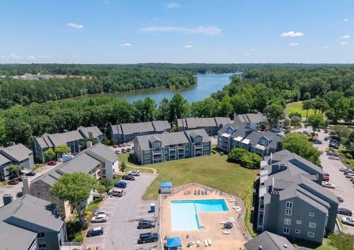 2109 Northlake Drive