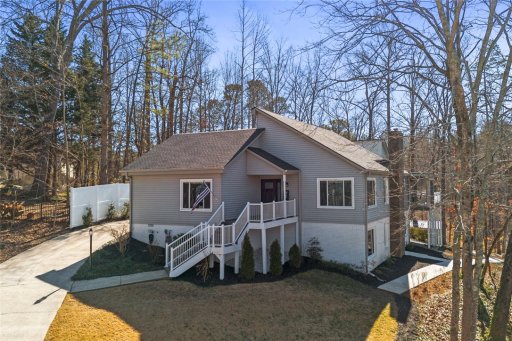 3 Cayuga Court