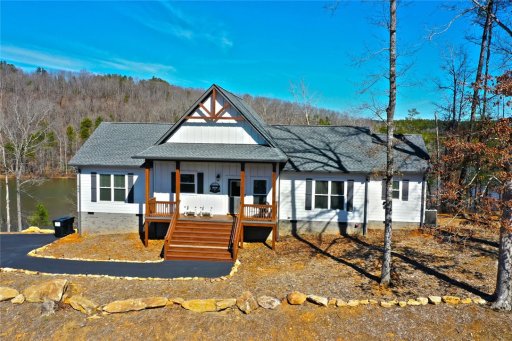 908 Clear Point Trail