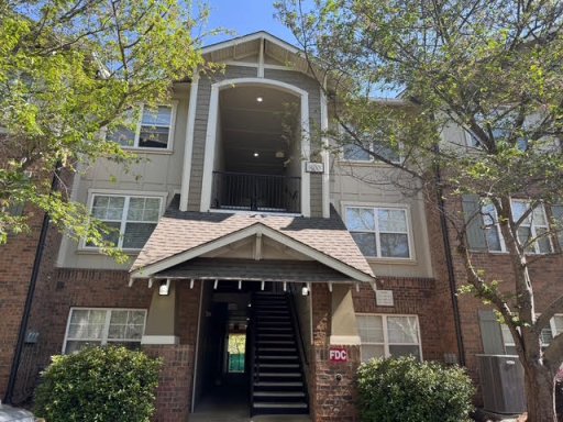 833 Old Greenville Highway