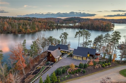 425 Peninsula Ridge