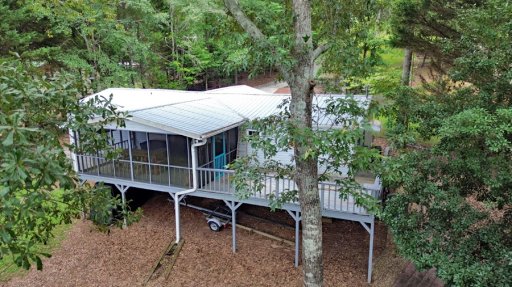 290 Cardinal Lane