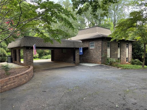 105 E Brookwood Drive
