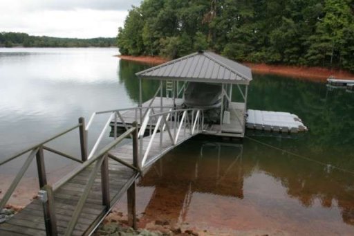 306 Lakeside Drive