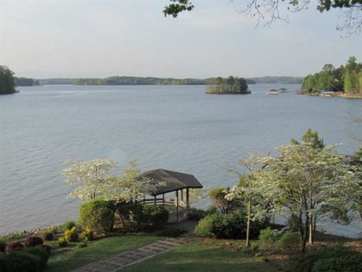 2028 Westview Point